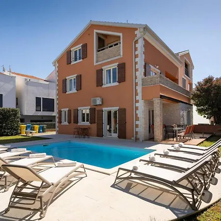 Leon Holiday home