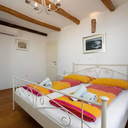 Leon בית נופש *