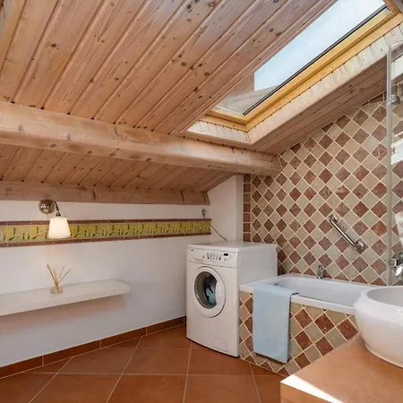 Leon בית נופש *